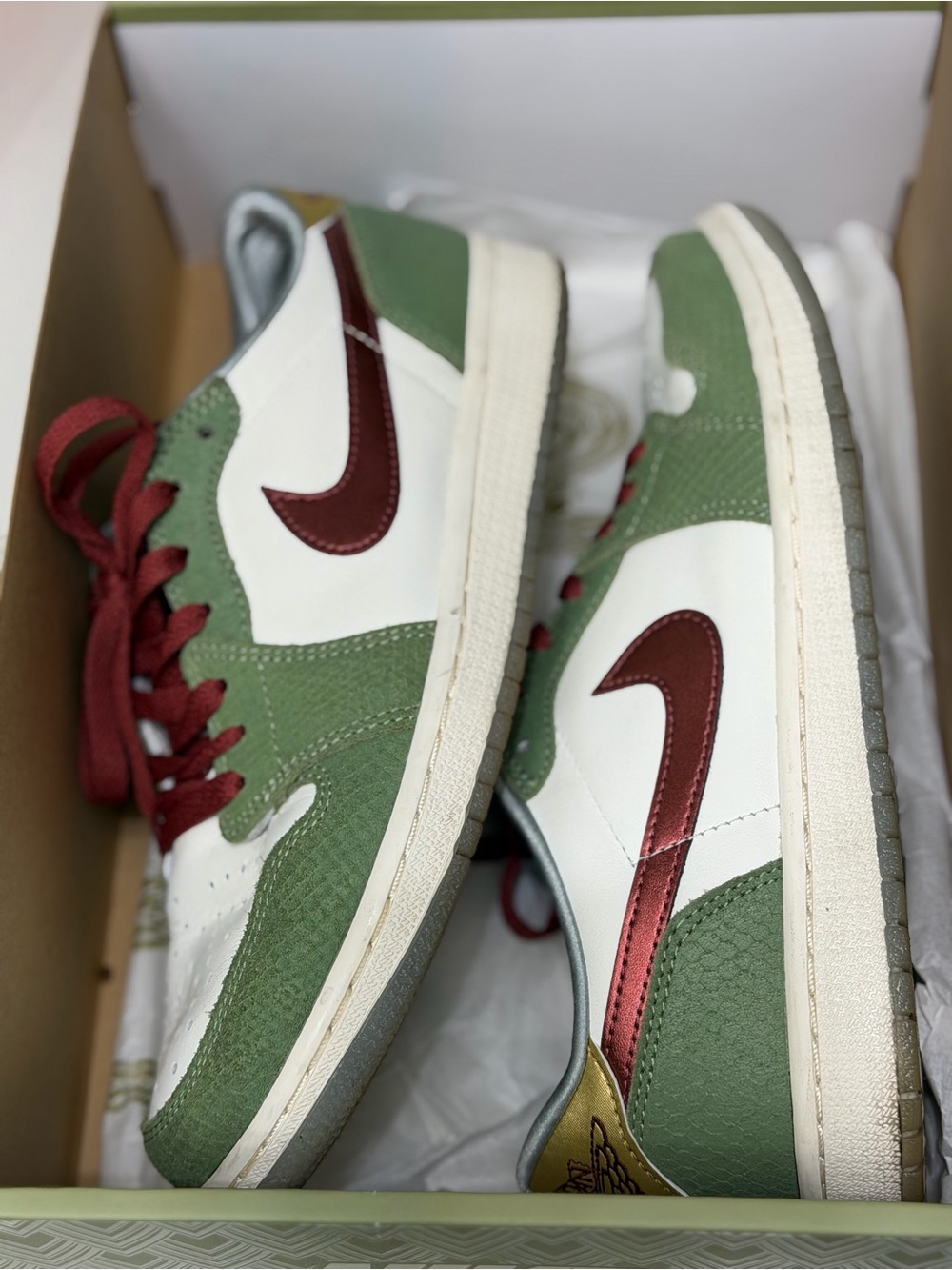 Jordan 1 Retro Low OG
Year of the Dragon (2024)